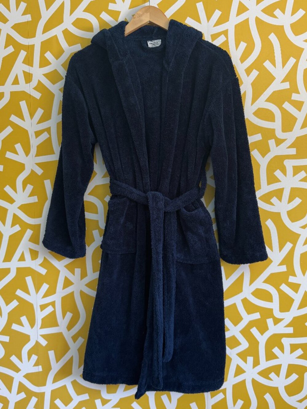 Like New XS/S Plush Microfiber Navy Blue Bathrobe with Hood